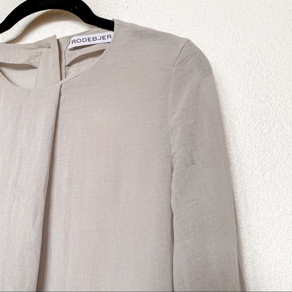 Rodebjer Sheer Pleat Front Button Back Blouse Siz… - image 4